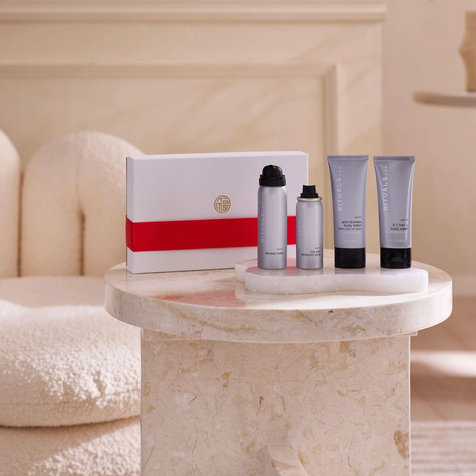 RITUALS The Homme Collection, Cofre de Regalo Pequeño para Hombre – Gel de ducha en espuma, gel de ducha 2 en 1, desodorante en spray y loción corporal.