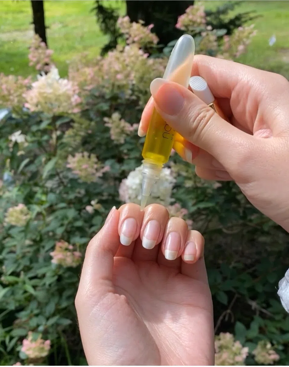Bliss Kiss Refillable Empty Cuticle Squeeze Pen, perfect for holding Simply Pure Nail & Cuticle Oil - Single
