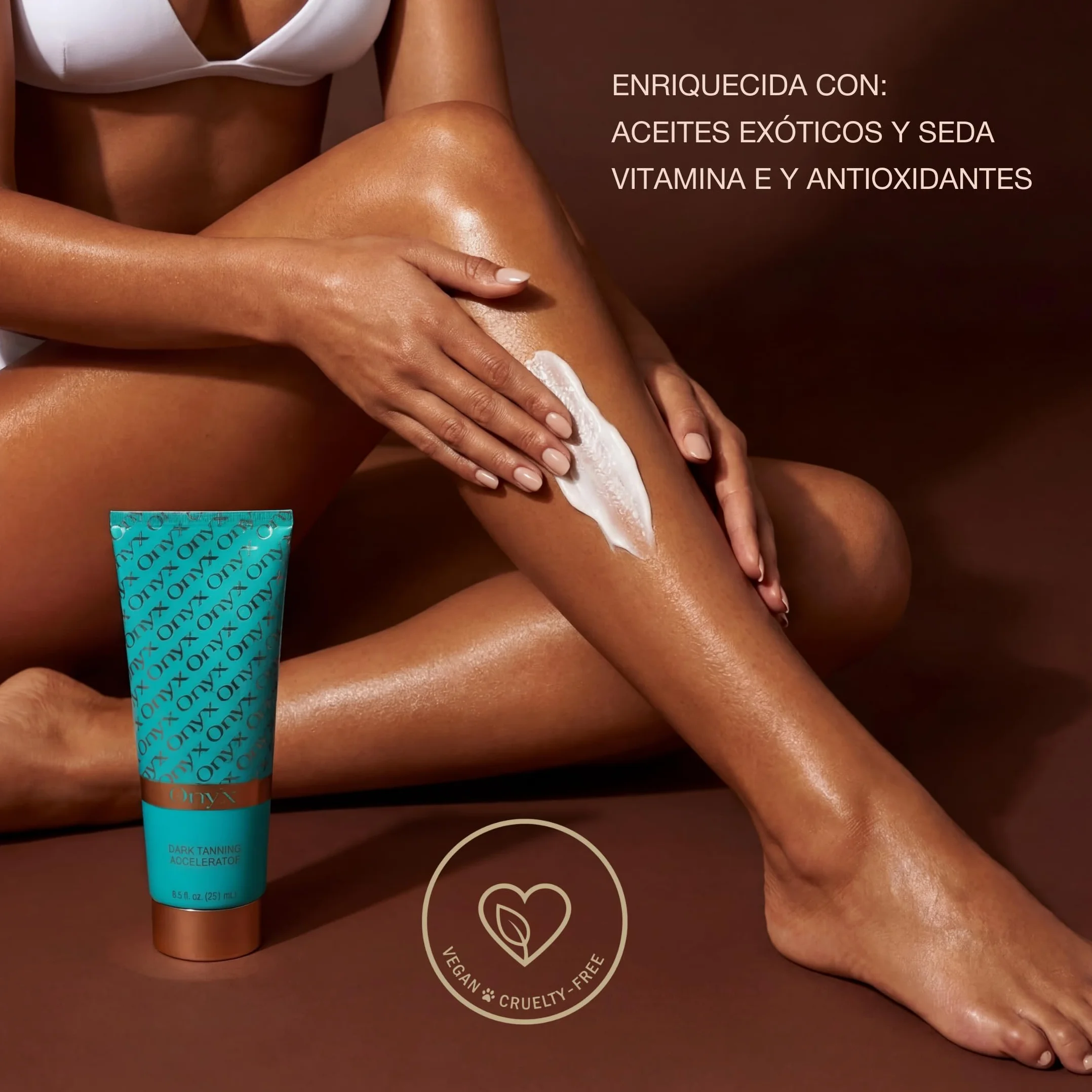 Onyx Dark Tanning Accelerator - Acelerador del Bronceado para uso en Solarium y al Sol - Crema Intensificadora con Tirosina y Aceites Nutritivos para un Bronceado Rápido y Duradero | 251 ml