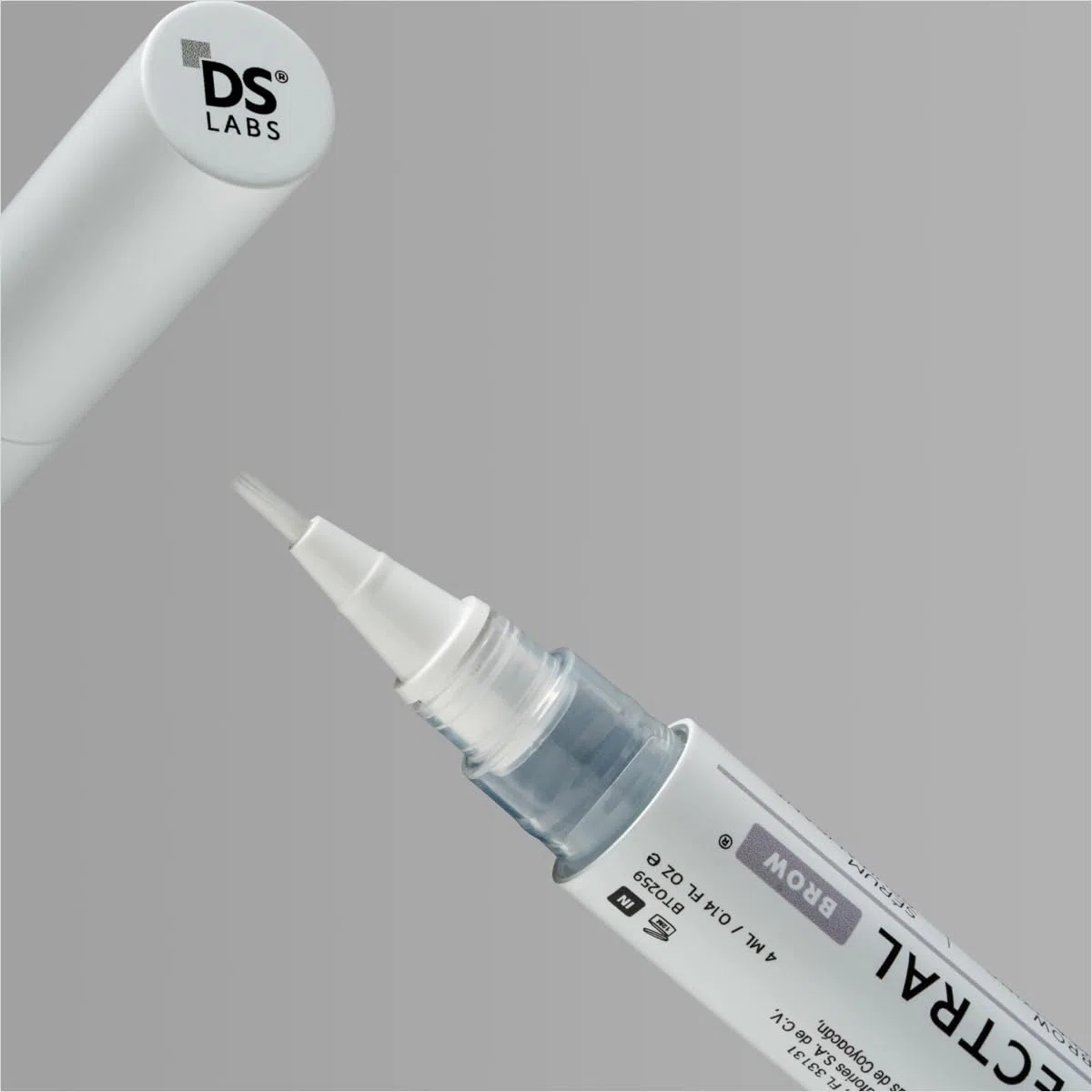 Spectral.BROW - Suero realzador de cejas de DS Laboratories - Promueve la apariencia de cejas pobladas y atrevidas, consigue cejas más densas y gruesas, vegano y libre de crueldad animal (4 ml)